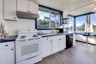 400 S Holladay Dr, Seaside, OR 97138