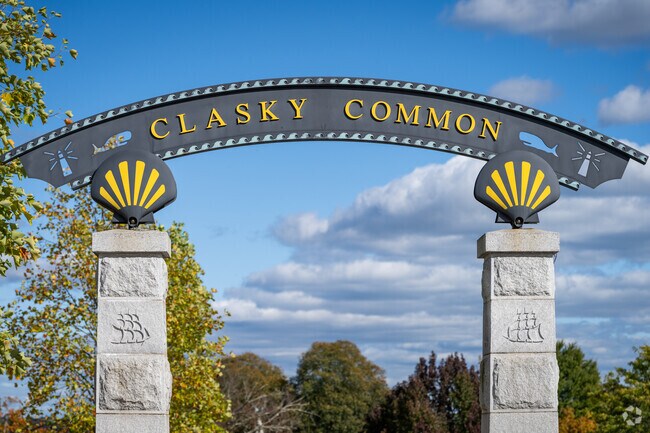 Welcome to Clasky Park neighborhood offering great bay views and outdoor fun.