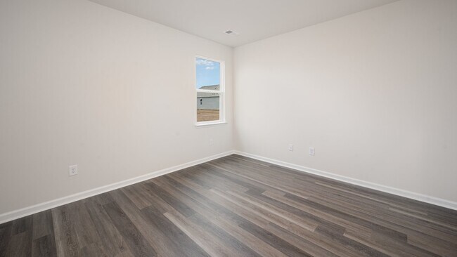 402 Oak Knoll Dr, Jacksonville, NC 28546 - photo 6