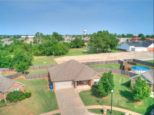 532 W Shadow Ridge Way, Mustang, OK 73064 - photo 2