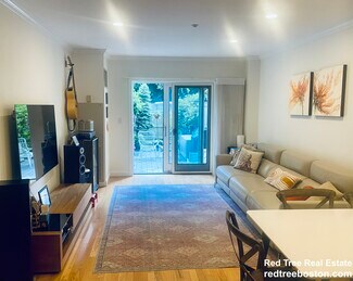 14 Saint Paul St Unit 1, Brookline, MA 02446