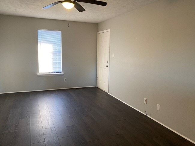 294 Tinker Hill Cove unit B, Jackson, TN 38305 - photo 4