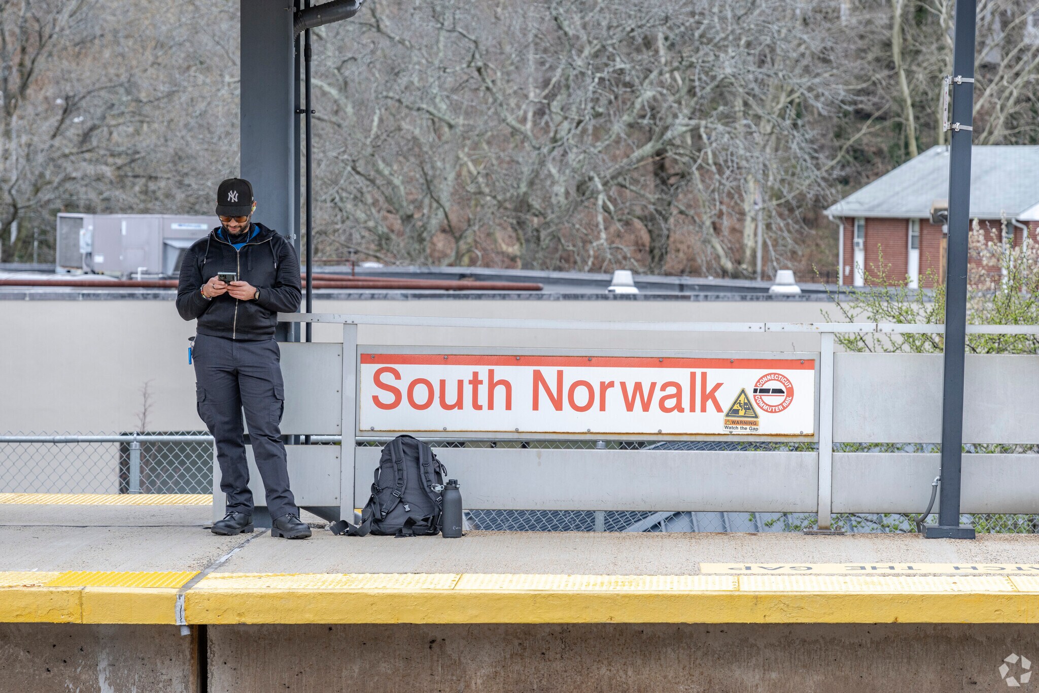 Easy parking and long, open spaced platforms assist large numbers of passengers in Brookside.