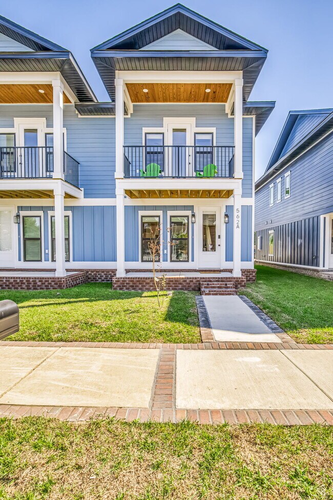 562 N de Villiers St Unit B, Pensacola, FL 32501