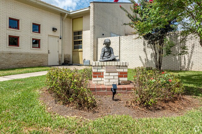 Courses in Reading, Writing, and Literature are available at Lexington Elementary School.