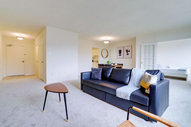 1600 S Eads St unit FL10-ID1022416P, Arlington, VA 22202 - photo 4