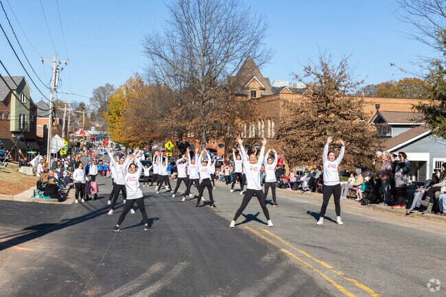 En Pointe Dance Company performs in the North Meck Parade, the parade starts in Davidson.