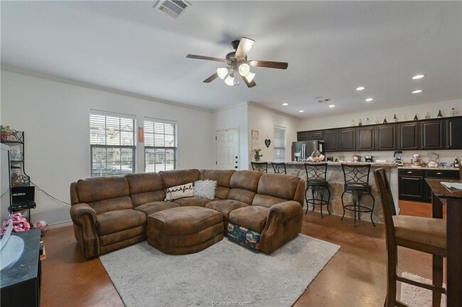 127 Armored Ave, College Station, TX 77845 - photo 3
