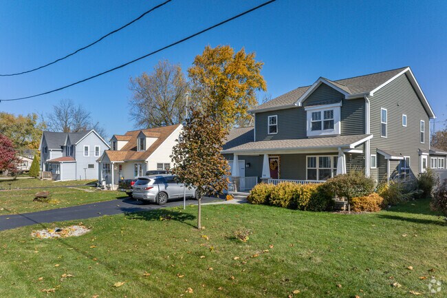 Malta neighborhoods mix midcentury ranch-style and modern homes.