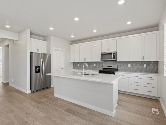 3452 S 3100 W, West Haven, UT 84401 - photo 2