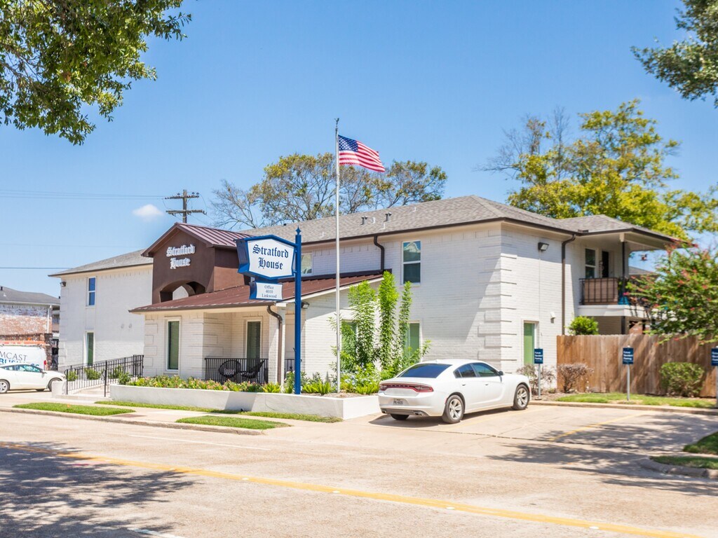 Stratford House Apartments 4010 Linkwood Dr, Houston, TX