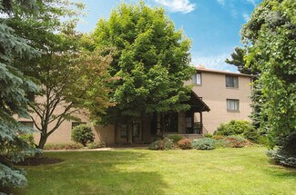 120 Foxwood Rd, Coraopolis, PA 15108