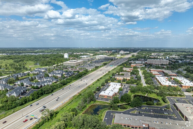 Commuters in West Highlands have easy access to Interstate 88.