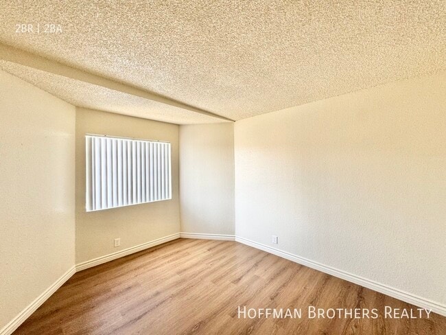 15552 Nordhoff St unit 104, Los Angeles, CA 91343 - photo 6