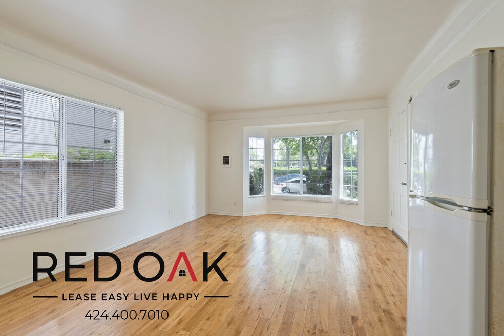 723 S Mansfield Ave unit 109, Los Angeles, CA 90036 - photo 1
