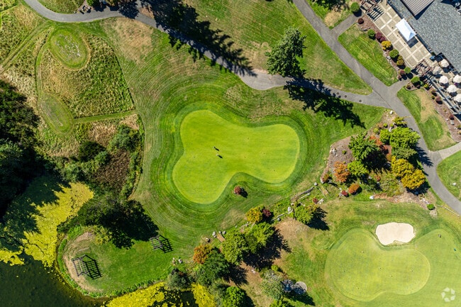 A beautiful golf course awaits you in the McCormick Woods neighborhood.