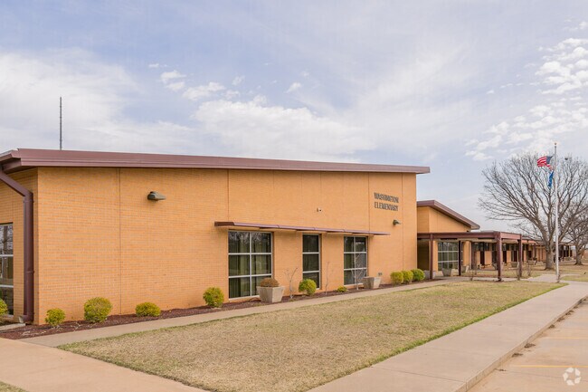 Washington Elementary School offer a variety of programs that challenge children.