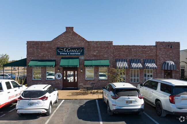 Montes Seafood and Steak Restaurant brings a taste of New Orleans to Byram, Mississippi.