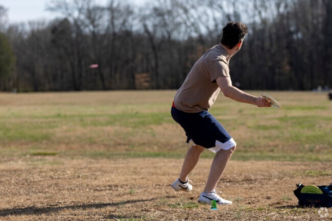 Hone your disc golf skills or get in a round with friends at the Indian Creek Greenway.