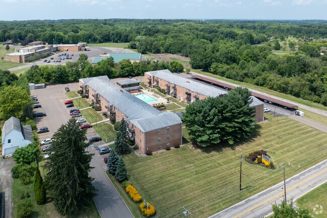 Fox Run Apartments, Austintown, OH 44515 - photo 6