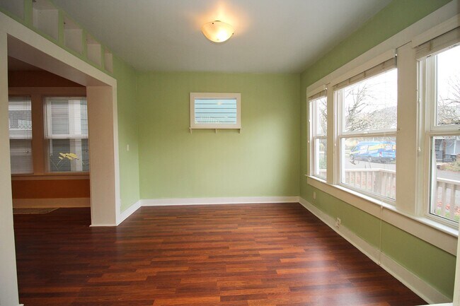 3824 N Kerby Ave, Portland, OR 97227 - photo 5