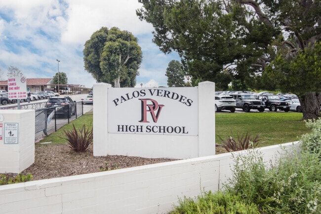 Palos Verdes High School sing welcomes students to a day of learning.