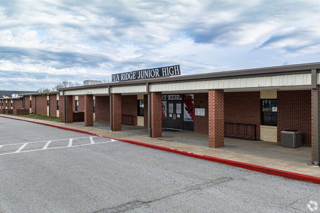 Pea Ridge Junior High entrance