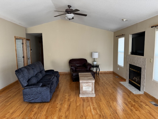 1017 Basin Ct, Windsor, CO 80550 - photo 2