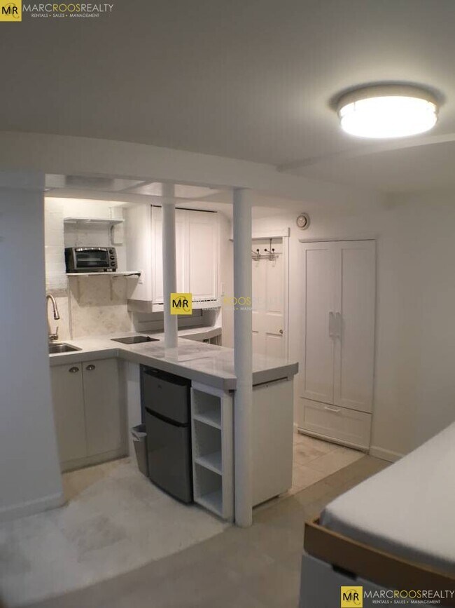 10 Fulkerson St unit 1, Cambridge, MA 02141 - photo 4