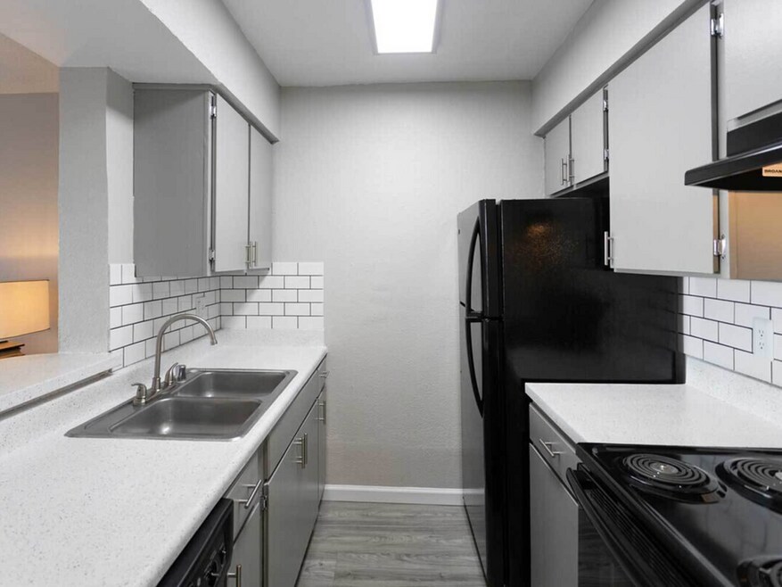 Luna Verde Apartments 1500 Magruder St, El Paso, TX