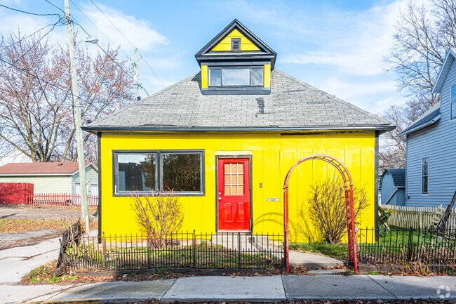 A uniquely colored single-family home somewhere in Creighton Home.