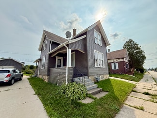 1517 Martin Ave, Sheboygan, WI 53083