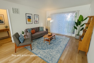 638 N W Knoll Dr Unit 7, West Hollywood, CA 90069