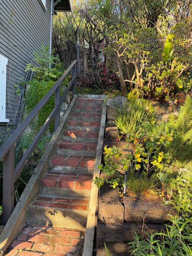 6124 Glen Tower St, Los Angeles, CA 90068 - photo 3