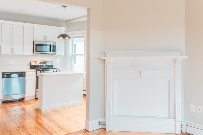 394 Centre St unit 3, Jamaica Plain, MA 02130 - photo 5