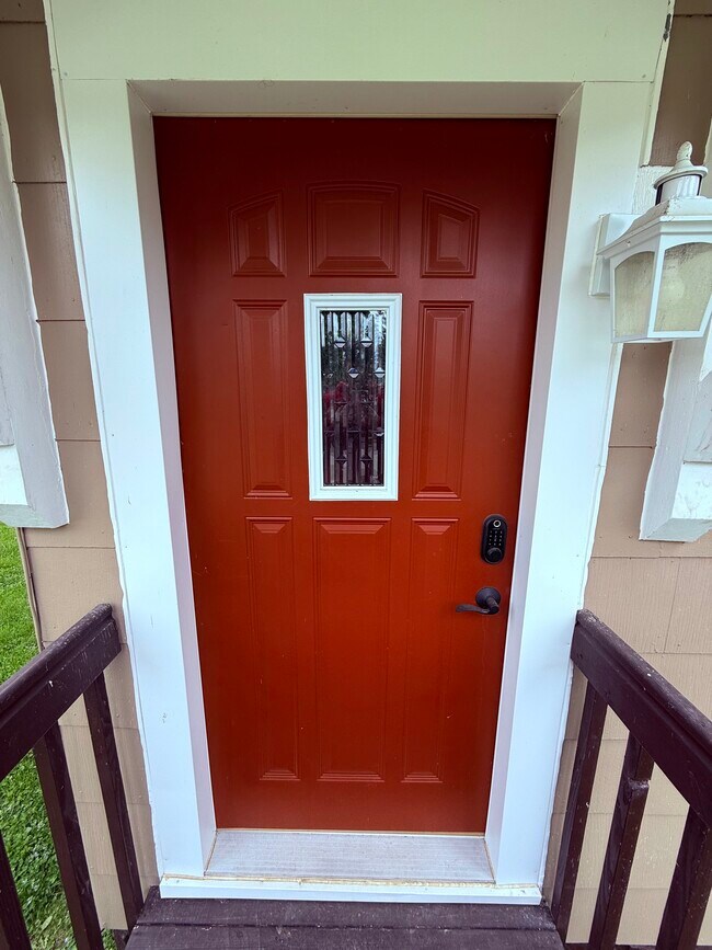 325 E Lincoln Ave unit 2, Oshkosh, WI 54901 - photo 4