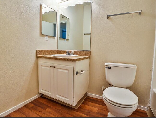 Tamarus Villas, Las Vegas, NV 89119 - photo 6