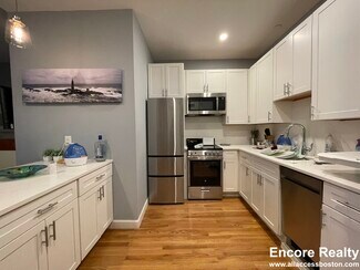 468 Beacon St Unit 3R, Boston, MA 02115