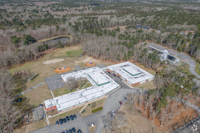 The George H. Potter Elementary School has 19 classroom teachers as well as music instruction.