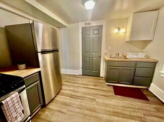 121 Sumner Ave Unit Apartment 3, Pittsburgh, PA 15221