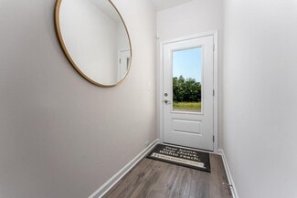 138 Fair Oak Ln, Calhoun, GA 30701