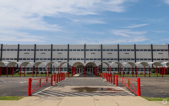 Colerain High School near Northbrook offers college prep and career programs.