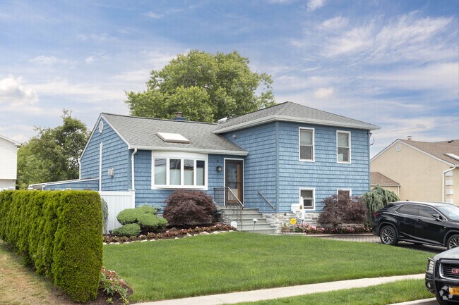 Split level homes can be found all over Inwood, NY.