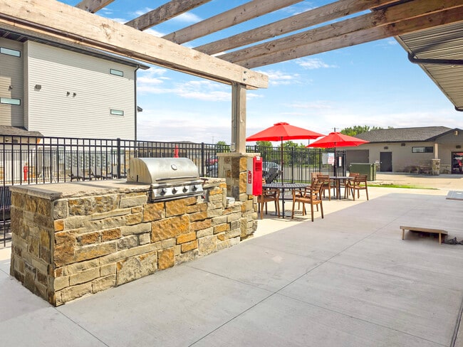 The Crossing on Boyson, Hiawatha, IA 52233 - photo 5