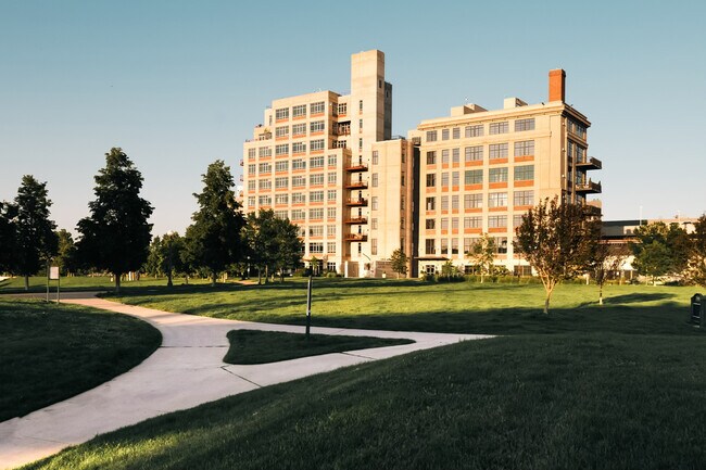 2000 Little Raven St unit 203, Denver, CO 80202 - photo 3