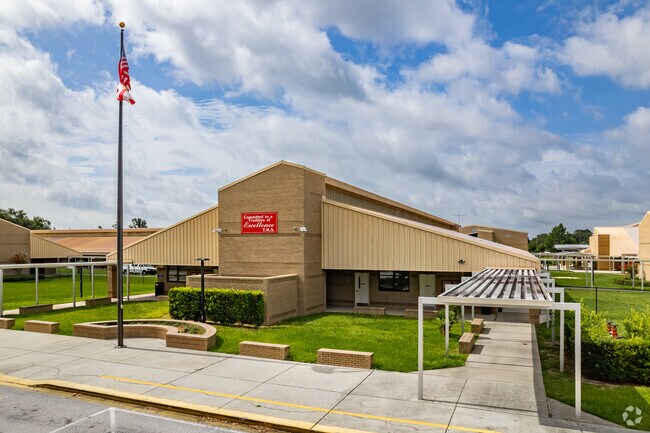 Tavares Middle School was built in 1991 and hosts 975 students in grades 6-8.