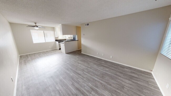 12617 OXNARD || Unique TWO LEVEL APT available!, North Hollywood, CA 91606 - photo 4