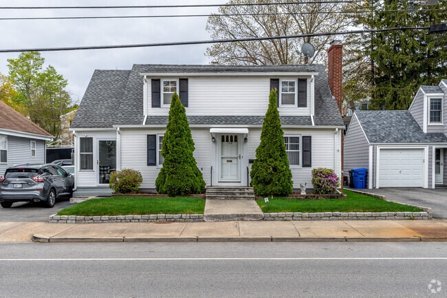This Fairlawn resident clearly takes pride in maintaining their home.