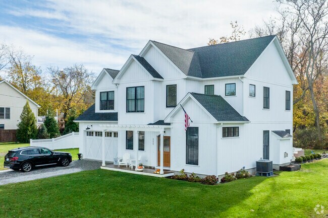 Colonial style homes are a common home type on the island of Jamestown.