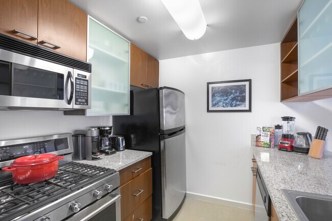 535 W 23 St unit FL3-ID2192, New York, NY 10011 - photo 5